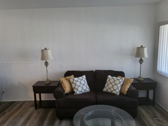 Building Photo - 600 Layne Blvd