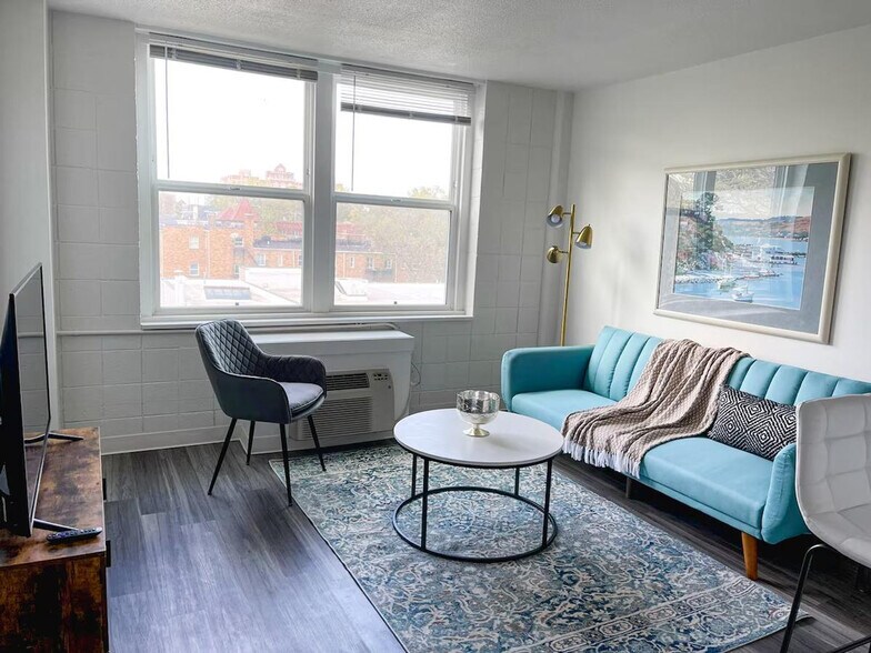 Building Photo - 2515 Burnet Ave