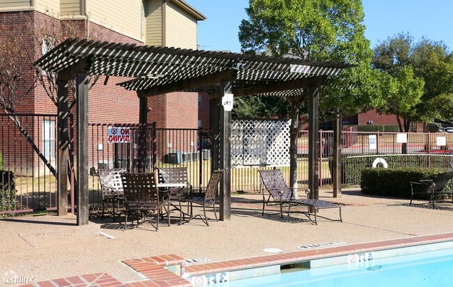 Building Photo - 1 br, 1 bath Condo - 8359 Harwood RD Flat ...