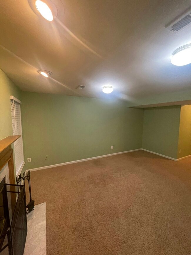 Building Photo - 1778 Tiger Lily Cir