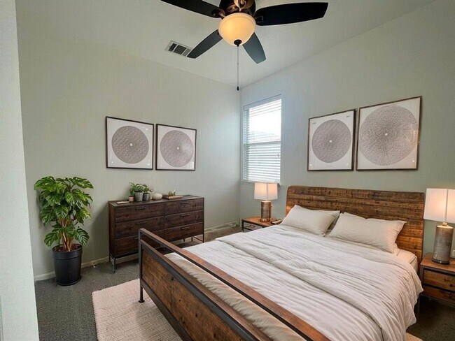 Building Photo - Nice home available in Brookside Subdivision!