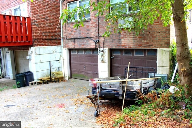 Building Photo - 5481 Vicaris St
