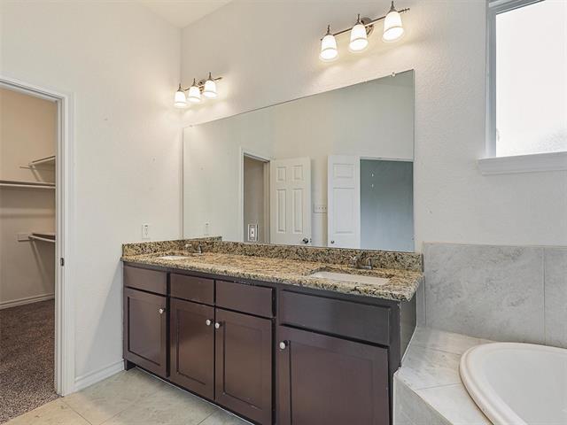 Building Photo - 3101 EastCrest Ct