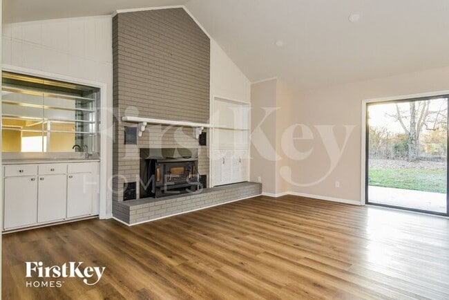 Building Photo - 4113 Oak Hollow Dr