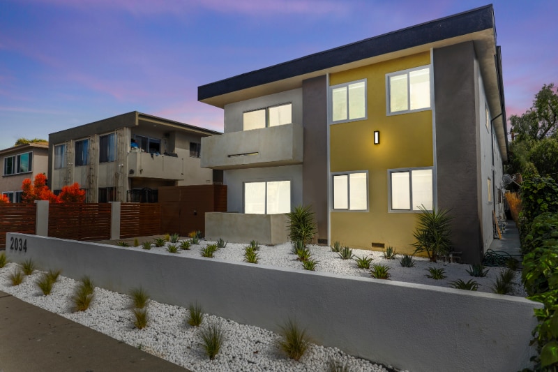 Building Photo - 2034 S Garth Ave