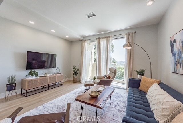 Building Photo - 30902 Club House Dr