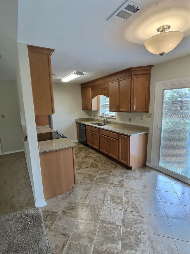 Building Photo - 3 BD 2 BA Home in Ocean Springs School District