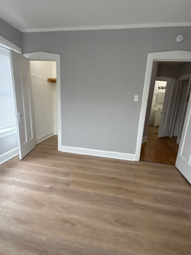 Building Photo - 2 BED APARTMENTS AVAILABLE RENT STARTING AT $1,400.00