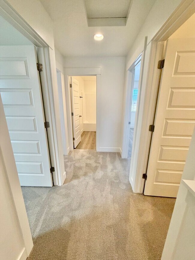 Building Photo - 2375 E Luciano Ln