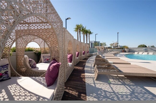 Building Photo - 1400 W Peachtree St NW