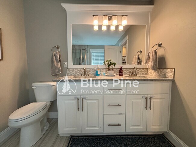 Building Photo - 5506 Eaglewood Dr
