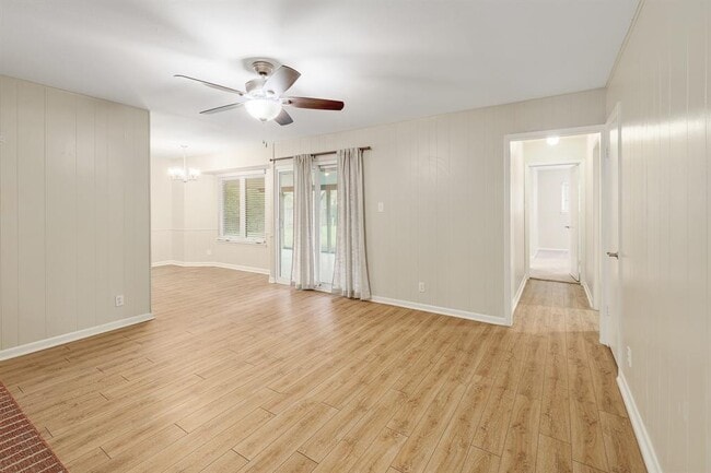Building Photo - 8609 Melshire Dr