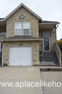 Building Photo - 1151 N Mart-way Dr