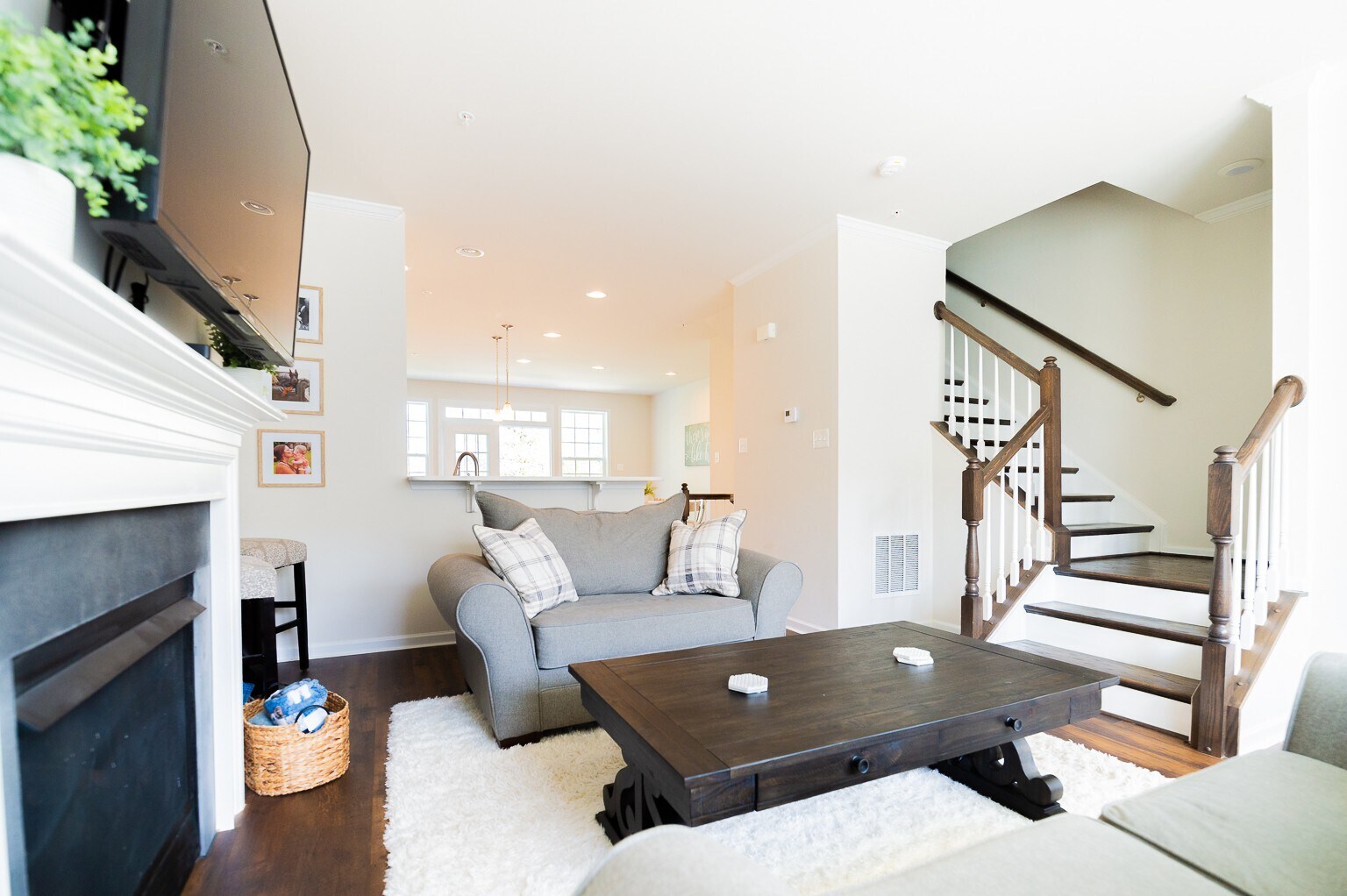 Building Photo - 309 Spring Bank Way