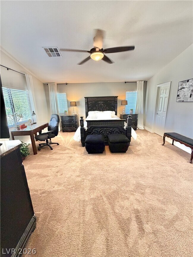 Building Photo - 399 Center Green Dr