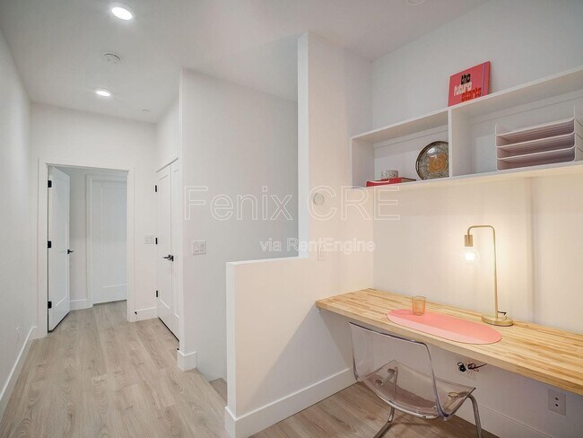 Building Photo - 775 W Coolidge St