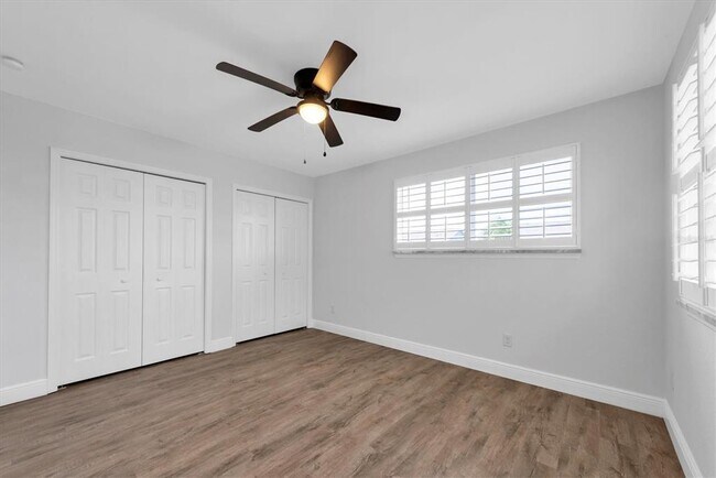 Building Photo - 802 Hidden Harbour Dr