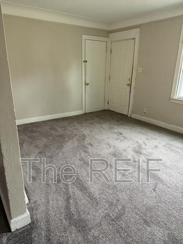 Building Photo - 15840 Ardmore St