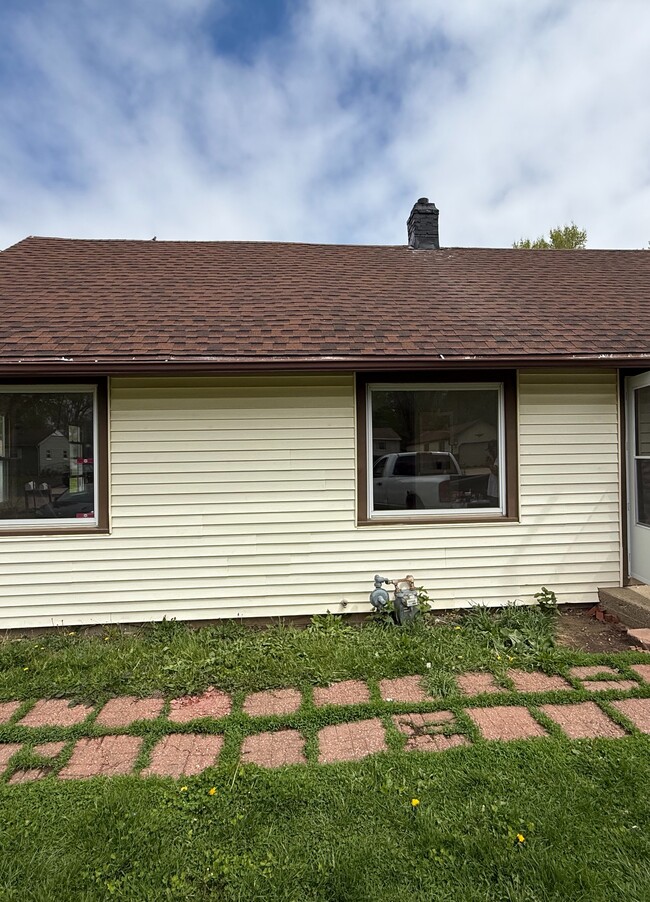 Primary Photo - 4425 Kennett Ave