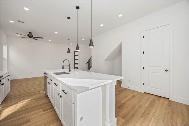 Building Photo - 1466 Ferguson Way