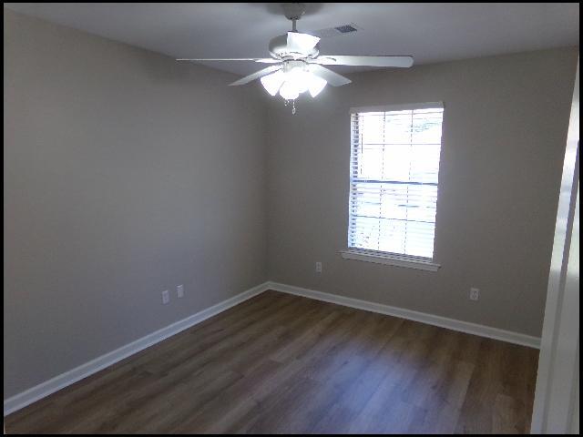 Building Photo - 455 Wisteria Dr