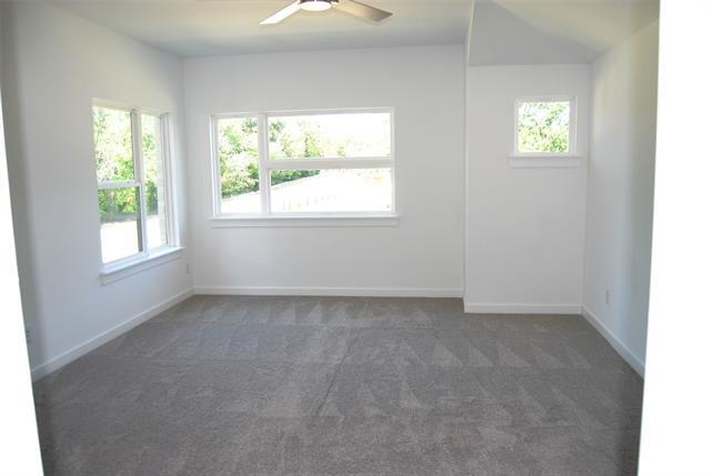 Building Photo - 369 Oakbend Dr