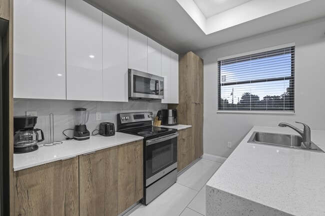 Building Photo - 2915 65th St W