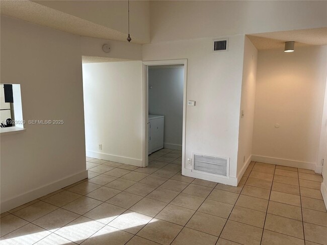 Building Photo - 5780 Rock Island Rd