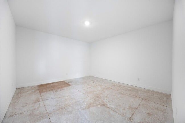 Building Photo - 24418 Green Buffalograss Trl
