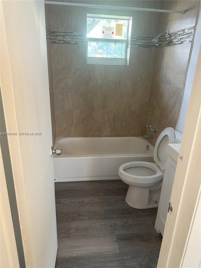 Building Photo - 3268 SW 25th St