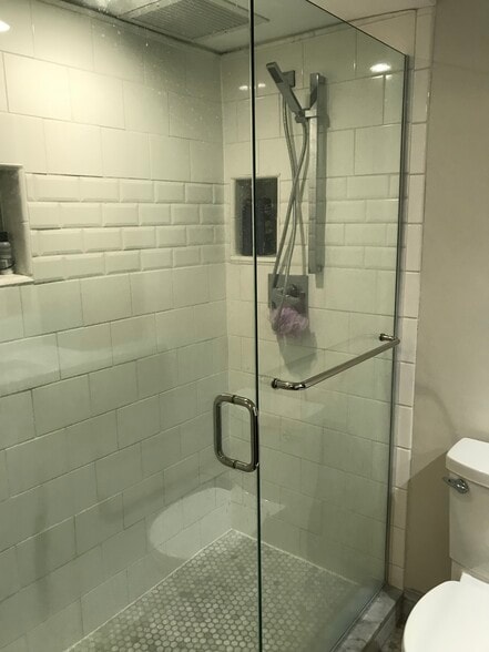 Building Photo - 2525 Main St