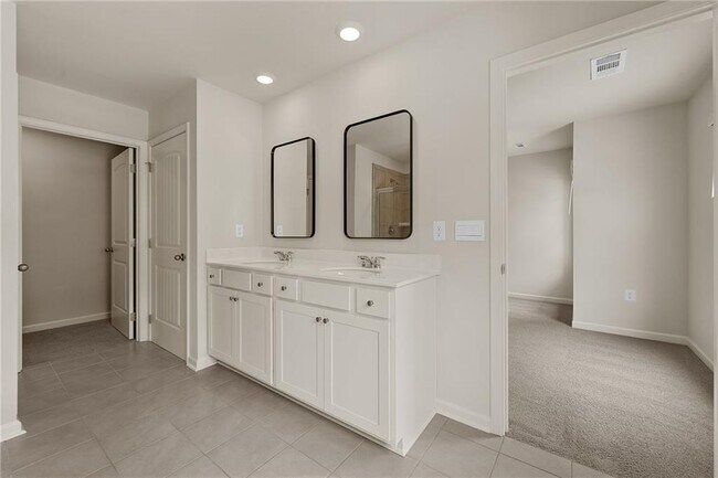 Building Photo - 3341 Greyton Dr
