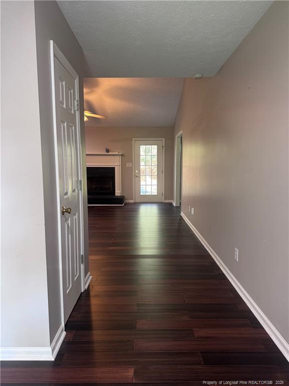 Building Photo - 3028 Coachway Dr