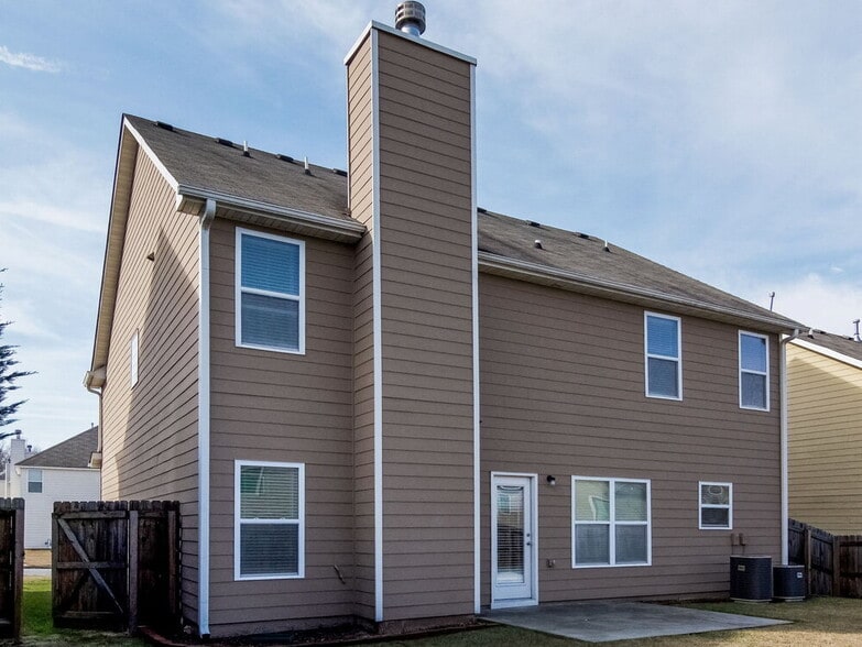 Building Photo - 4215 Pointe Vecchio Cir