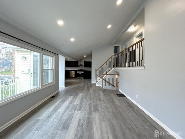 Building Photo - 36 Arden St