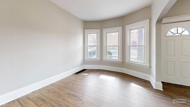 Building Photo - Lease to own! 5 bedroom/1 bath, Old Brooklyn.