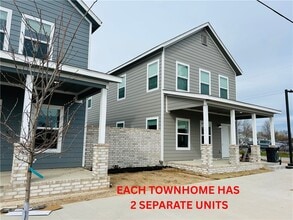 Building Photo - 708 E Johnson Ave