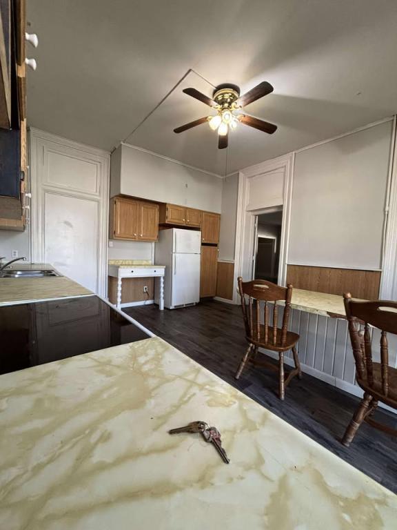 Building Photo - 221 N Columbia St