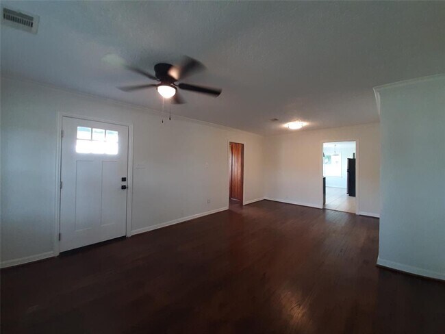 Building Photo - 7607 Moss Rose St