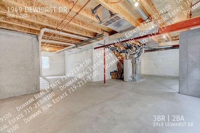 Building Photo - 1949 Dewhirst Dr