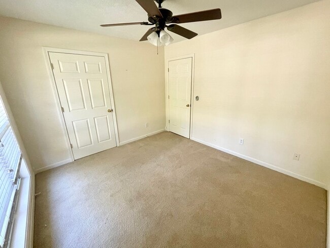 Building Photo - 311 Longleaf Dr