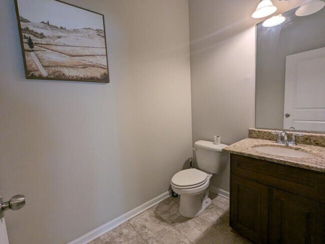 Building Photo - AVAILABLE NOW- 4BR/3.5BA IN COLONY NORTH