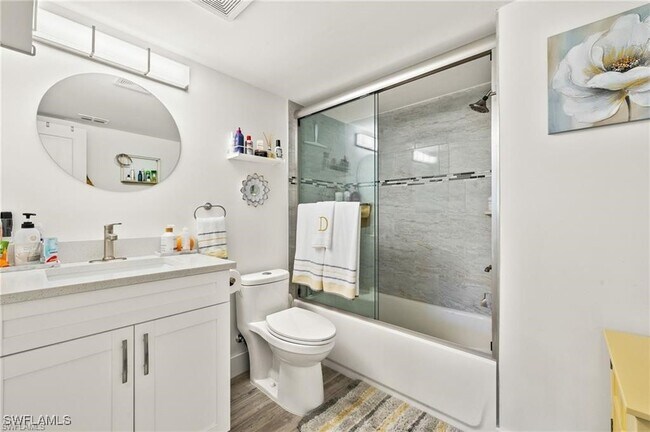 Building Photo - 1417 Chesapeake Ave