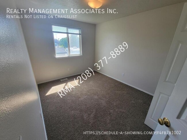 Building Photo - 4039 W Bedrock Dr