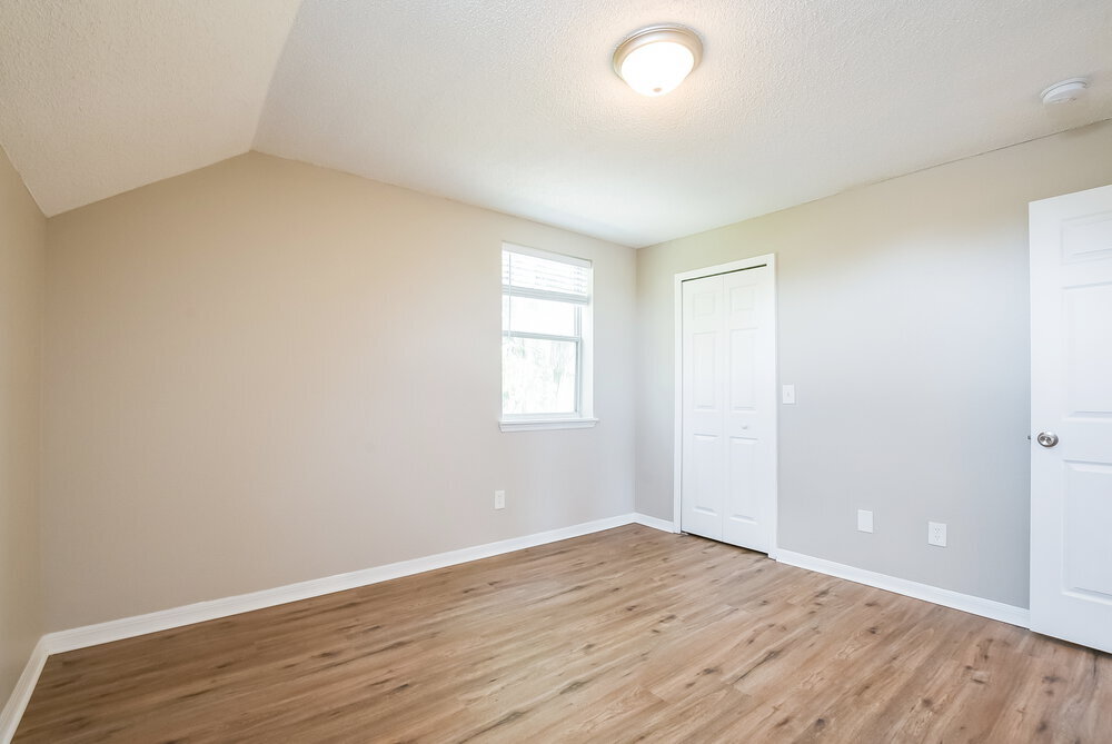 Building Photo - 1257 S Park Ave