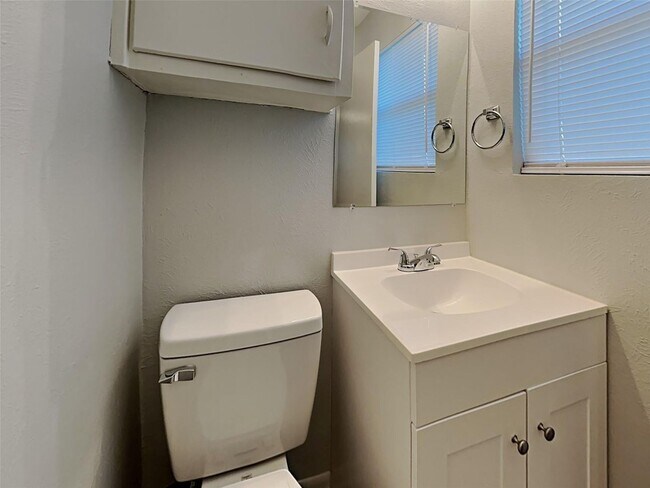 Building Photo - 3 BR/1.5BA | Renovated Single Family Home | 1-Car Carport | Fenced backyard!