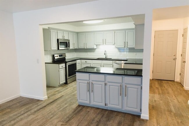 Building Photo - 3804 Summer Cloud Dr