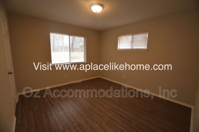 Building Photo - 3607 W 47th St
