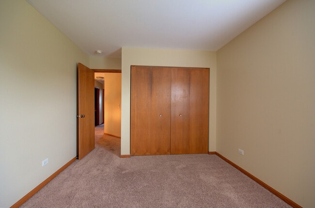 Building Photo - 520 Frieh Dr