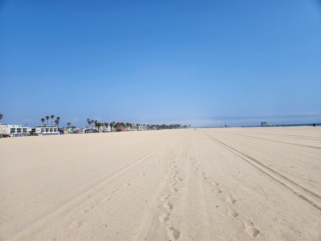 Building Photo - 49 Dudley Ave